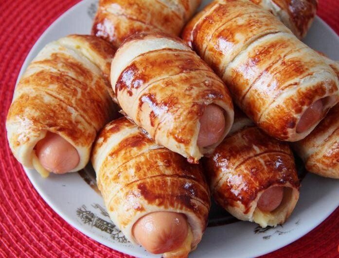 Сосиски в тесте с сыром