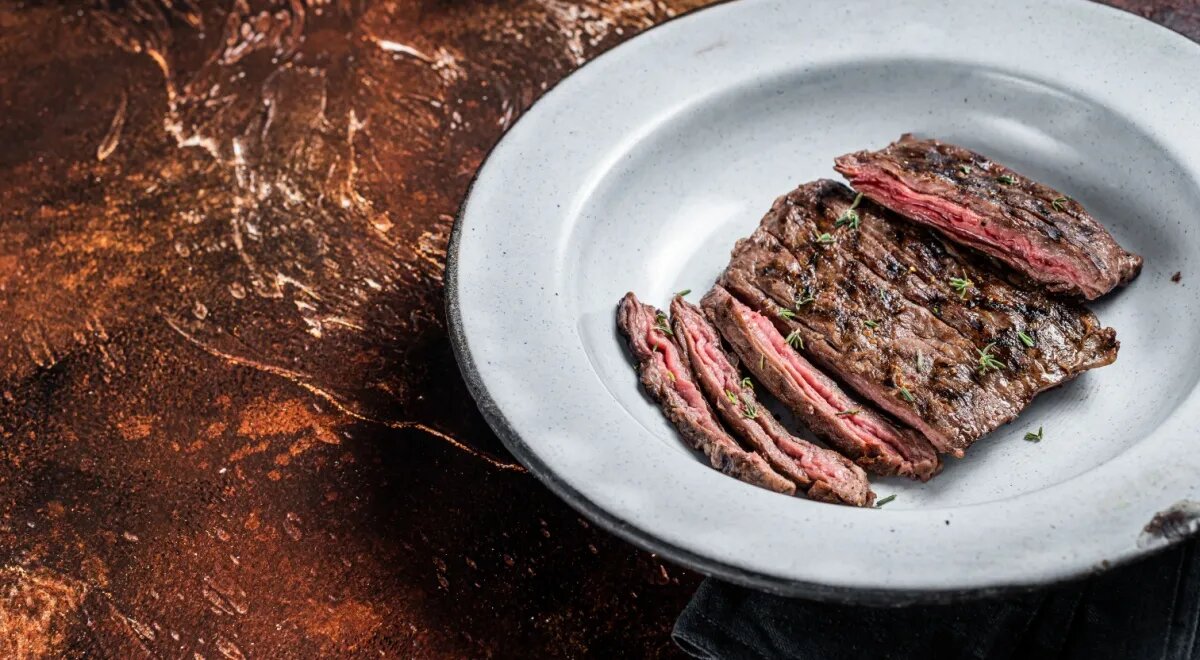 Секреты сочных стейков: рейтинг по калорийности и советы от экспертов