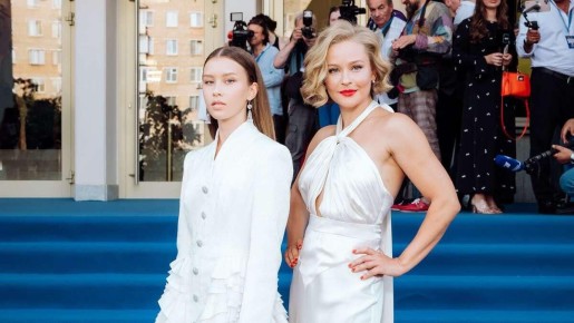 Юлия Пересильд поделилась новыми подробностями о дочери и ее отношении с Ваней Дмитриенко