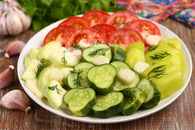 Идеальное малосольное ассорти: свежие овощи за сутки