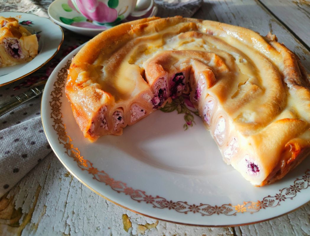 Нежный блинный пирог с творожной начинкой