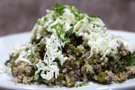 Салат из кускуса с зеленым горошком