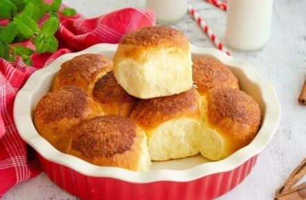 Нежные булочки с корицей: вкус, перед которым невозможно устоять