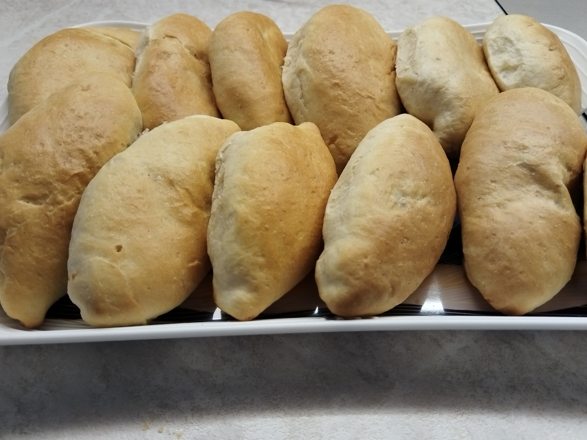 На фабрике за свежими пирогами: новое видео уже в сети