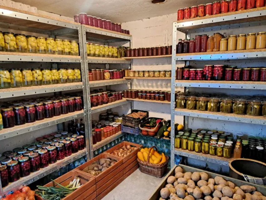 Как правильно хранить заготовки: важные советы для дачников