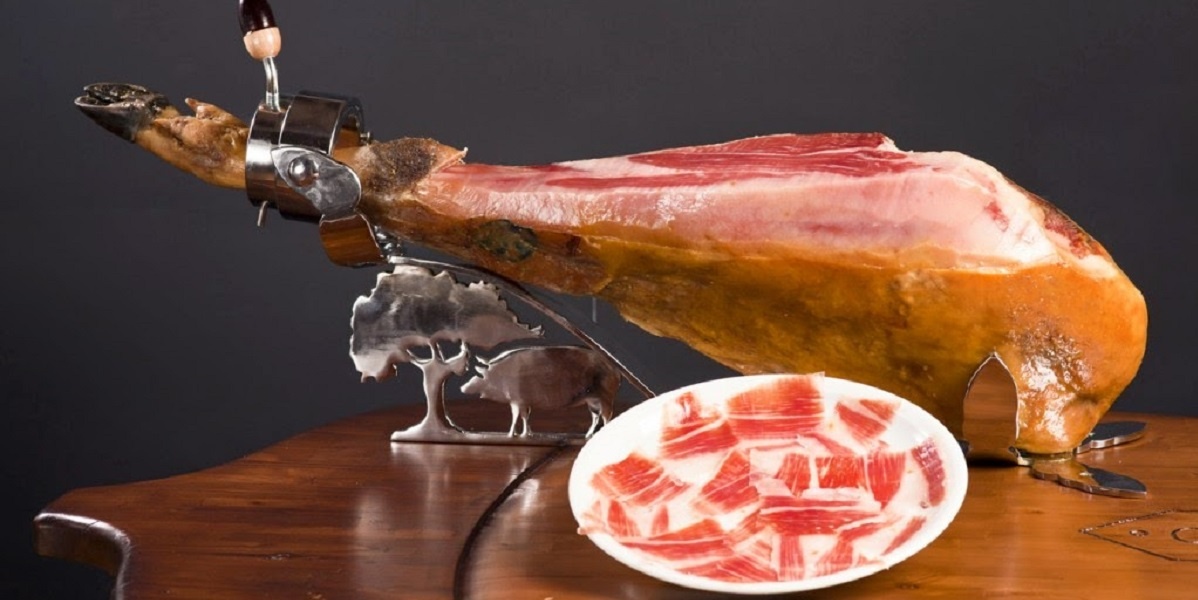 Иберийский хамон: Искусство, вкус и история испанского деликатеса