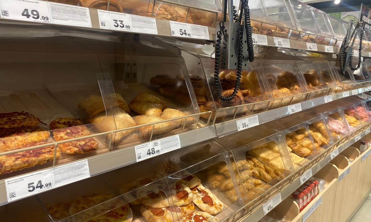 Архангельские покупатели размышляют о безопасности хлеба из открытых витрин супермаркетов