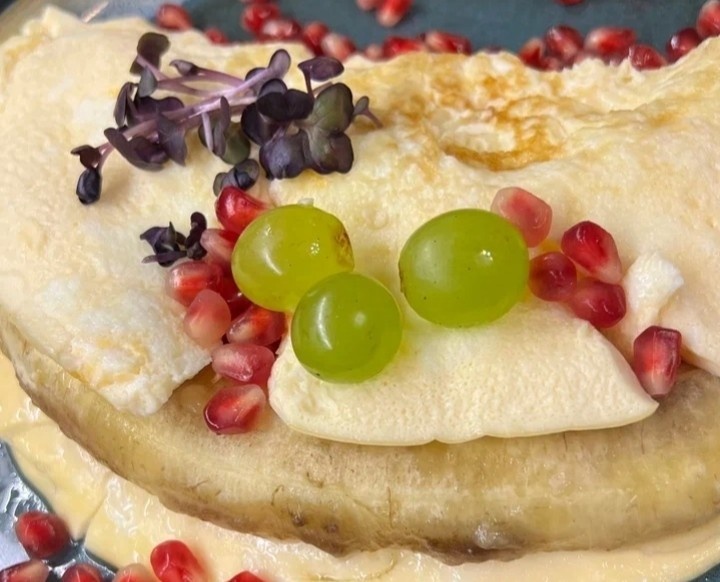 Необычный омлет: банан с сыром и кокосовым молоком