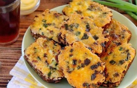 Бурлящий аромат: бутерброды с луком и сыром