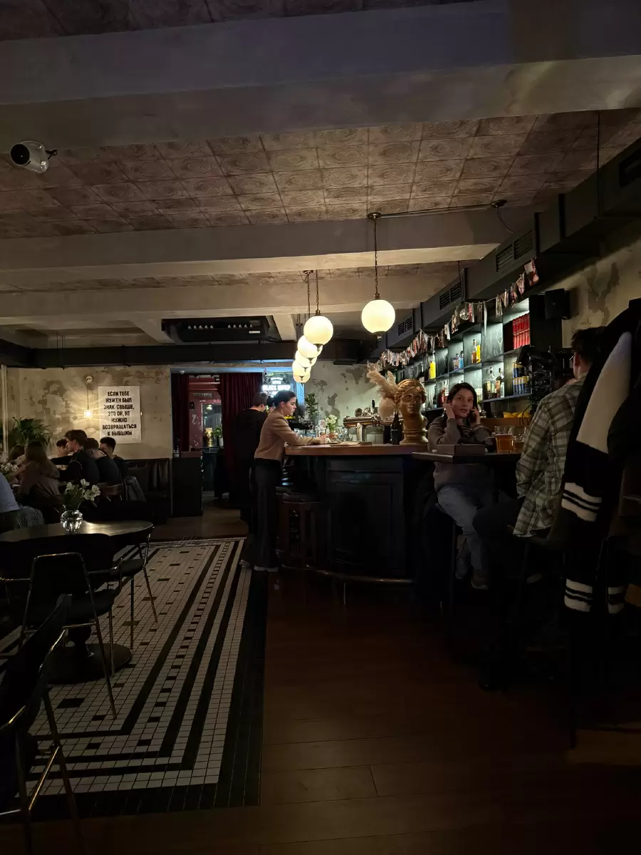 Ночная гастрономия в бане: бар Brooms удивляет разнообразием