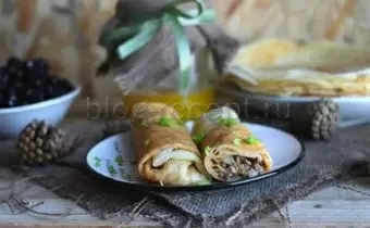 Вкусные комбинации: восемь рецептов начинок для блинов на любой вкус