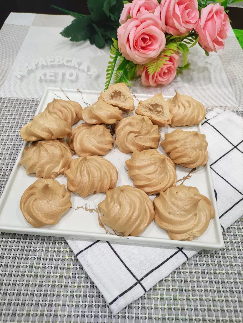 Кето-десерт безе: простота и вкус в каждой ложке