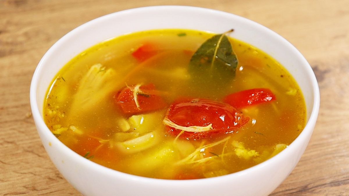 Удивительно простое домашнее куриное блюдо с лапшой и фруктовой гармонией вкуса